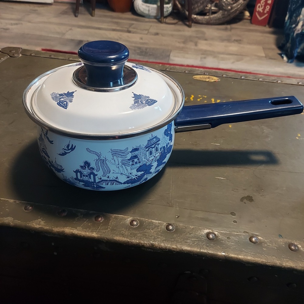 Heritage Mint Blue Willow Pantry Collection Enamel Saucepan with Lid 6.5in